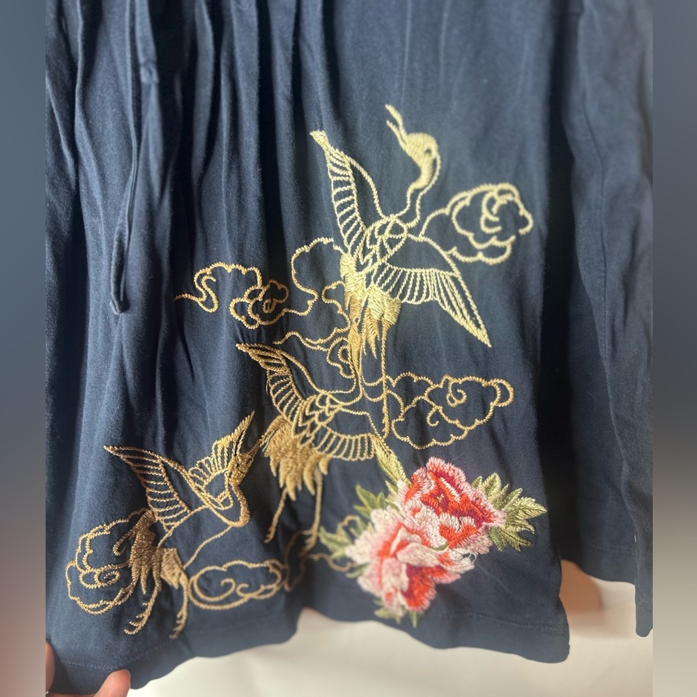 JWLA Long sleeve floral crane embroidered top - Picture 5 of 12